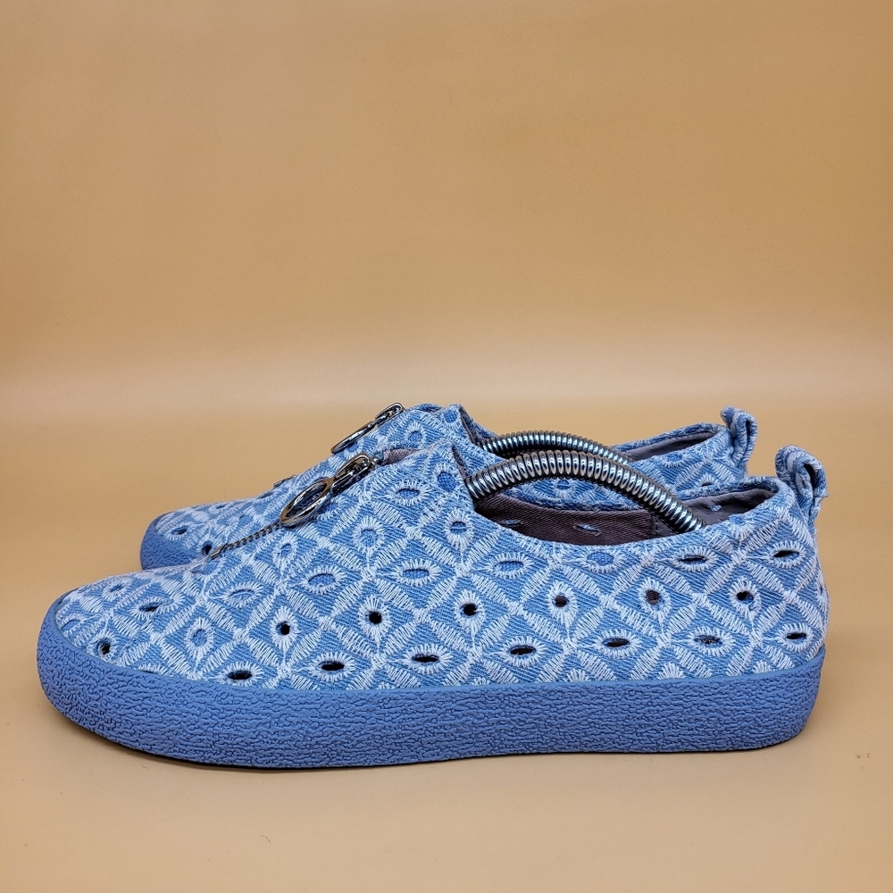 Avec Les Filles Blue Ring Pull Sneakers Women's Shoes Size 6.5